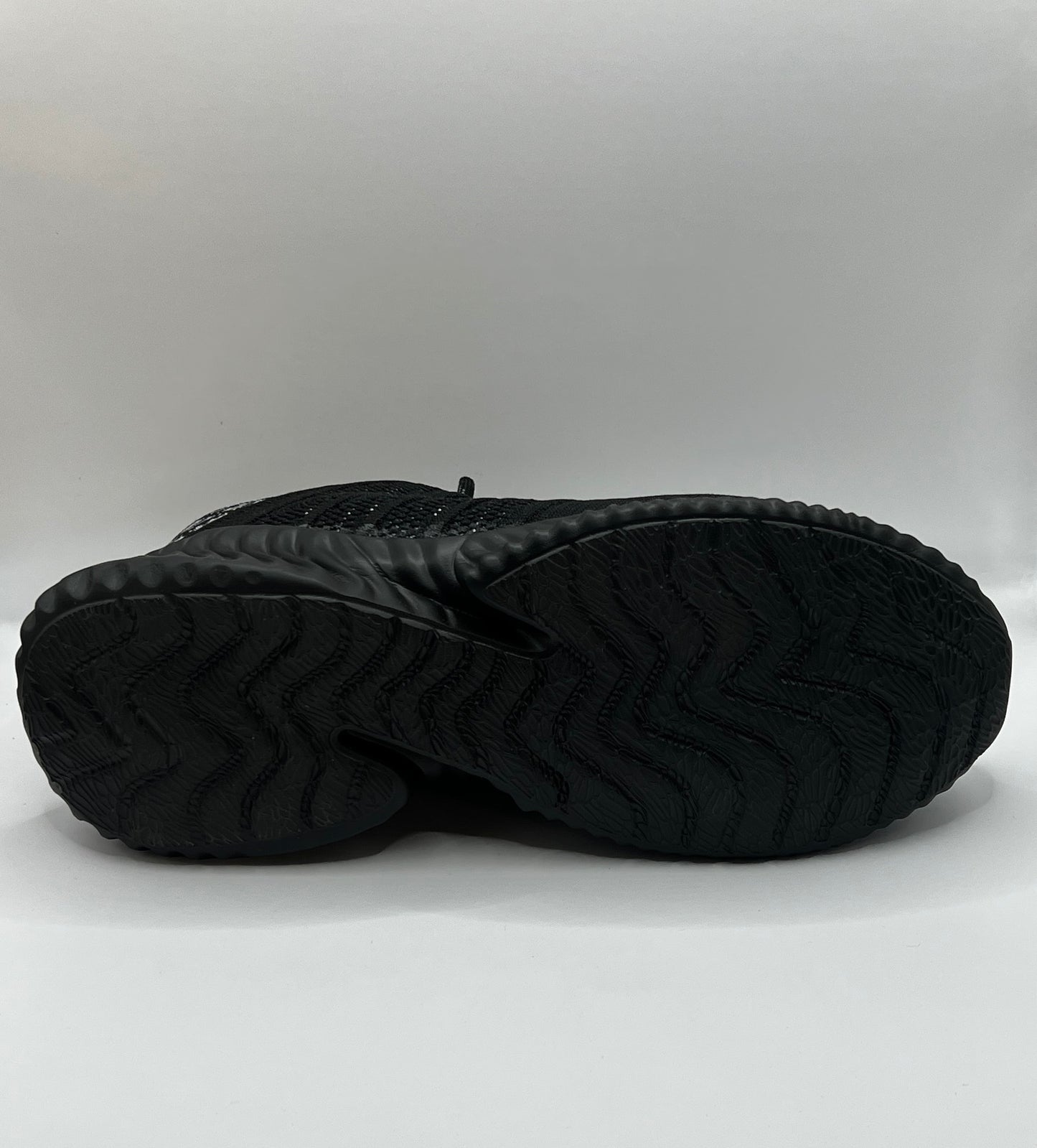 Schwarzer sportlicher S3 Sicherheitsschuh mit schwarzer Schuhsohle 