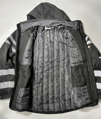 Steppfutter der schwarzen Softshelljacke mit Logo