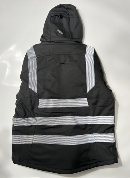 Rückseite der schwarzen Softshelljacke mit Reflektoren