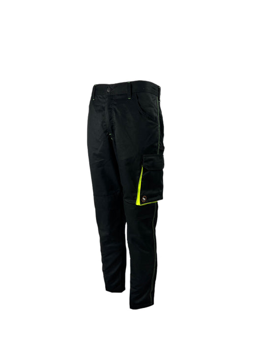 Vorderansicht einer schwarzen Arbeitshose mit warngelben Akzenten